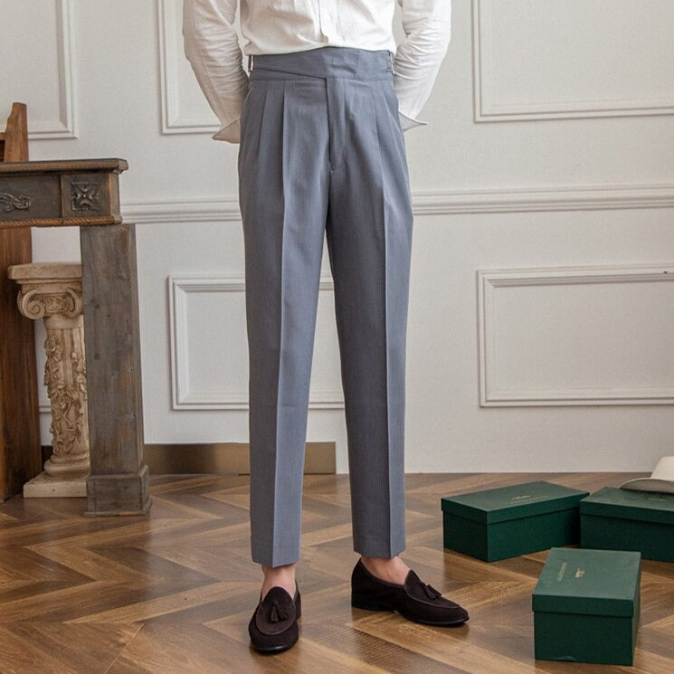 Vienna Tailored Buckle Trousers - Pantalon met Plooi en Verstelbare Gesp | Mokum Alef